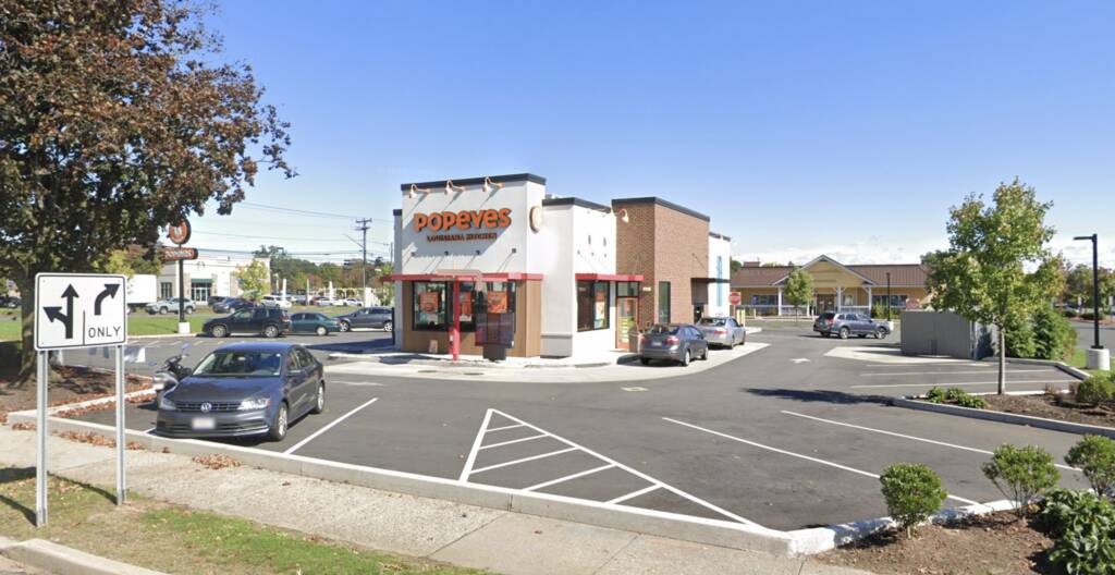 Popeyes Enfield CT from the road showing building and parking