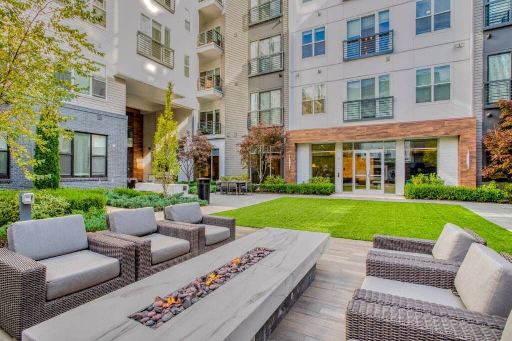 Windsor Mystic River fireplace courtyard