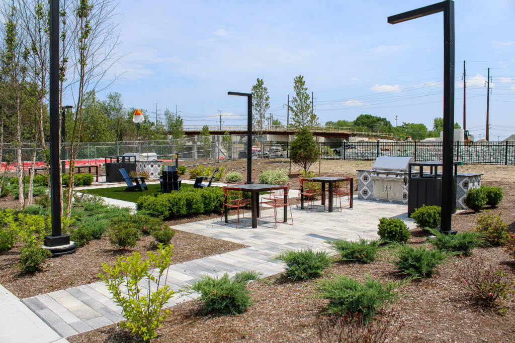 outdoor patio at Station Apartments Woburn